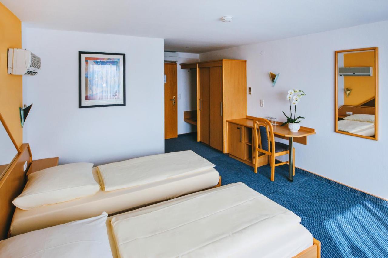 Hotel Central Weil am Rhein Bagian luar foto