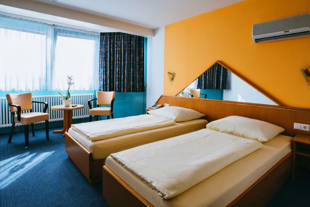 Hotel Central Weil am Rhein Bagian luar foto