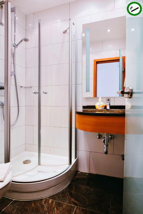 Hotel Central Weil am Rhein Bagian luar foto